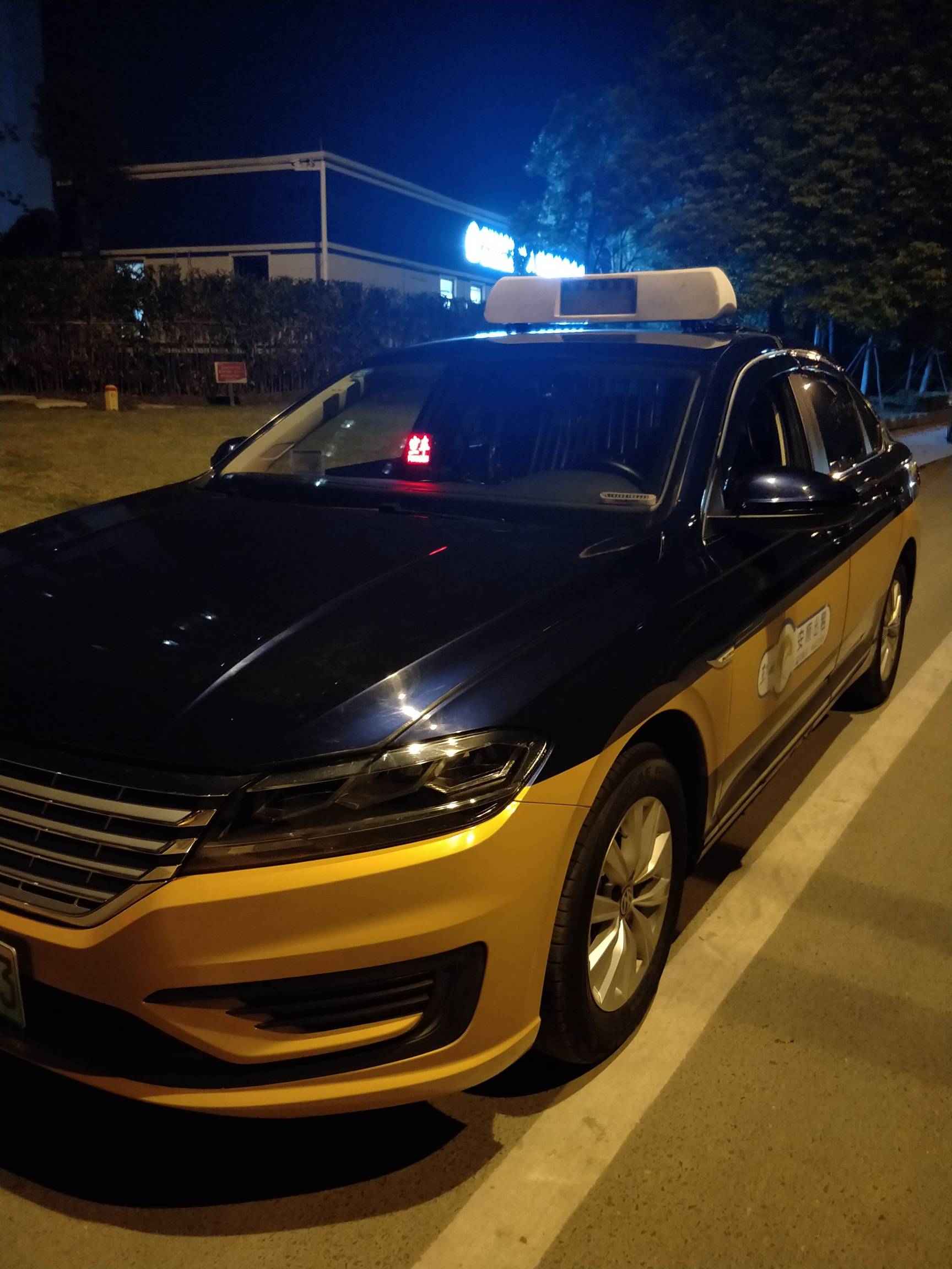 邳州朗逸纯电动出租车低价转让:15262169223