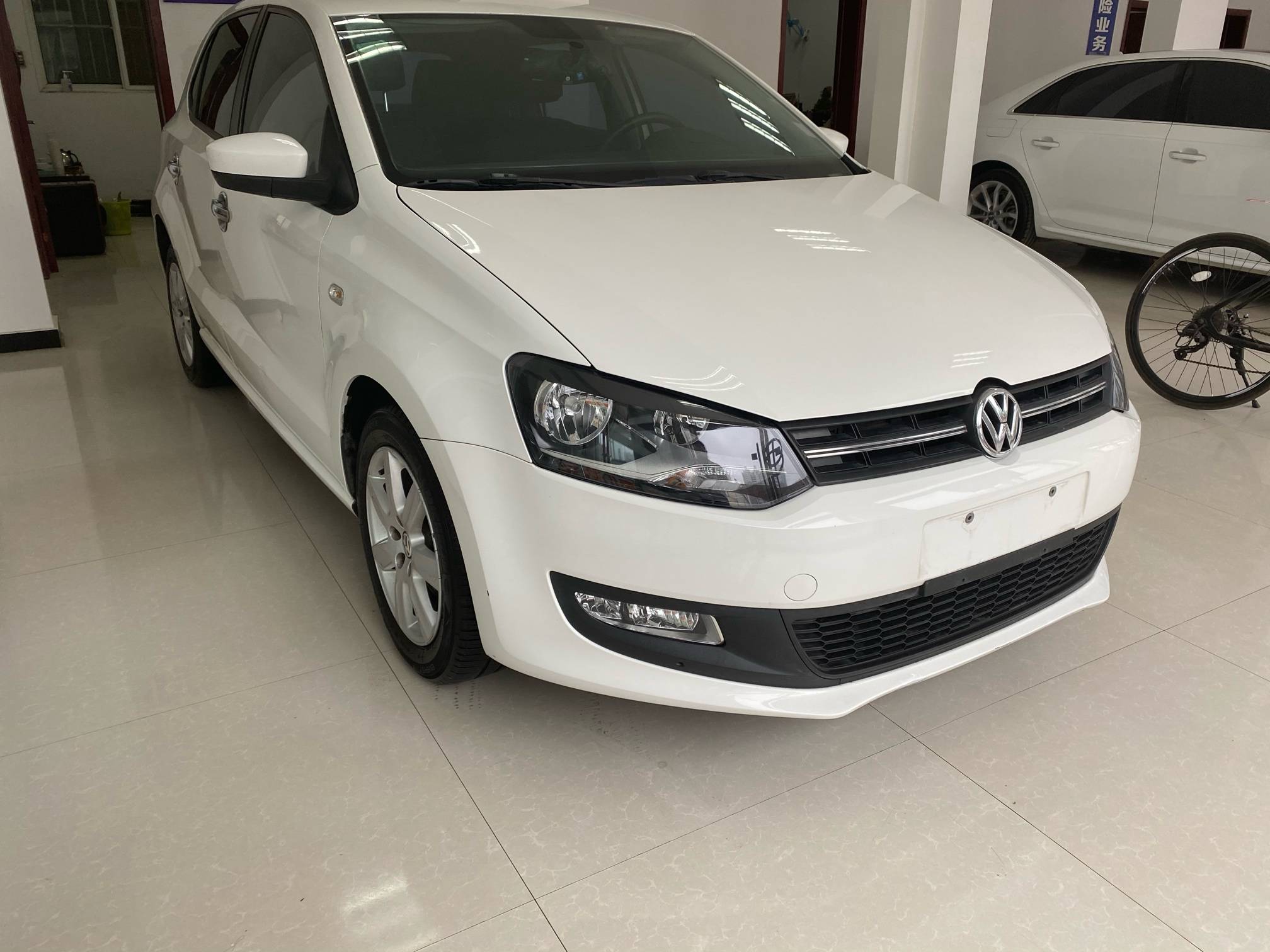 13年自动挡大众polo,真皮座椅导航1.